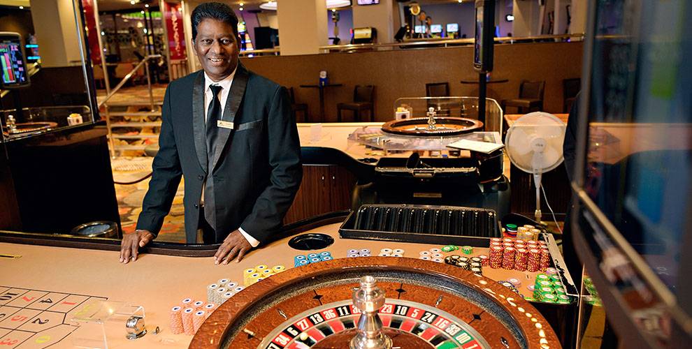 Home-Casino-Gaming-Floor990x500